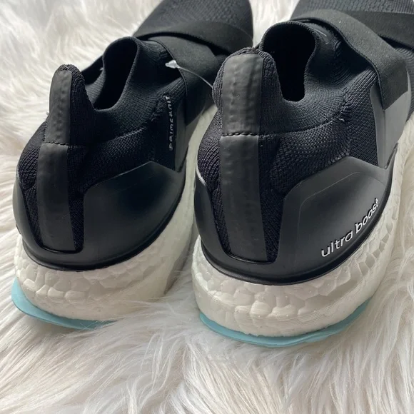 Women’s adidas ultraboost 5.0 DNA Running black-white-blue - Picture 7 of 11